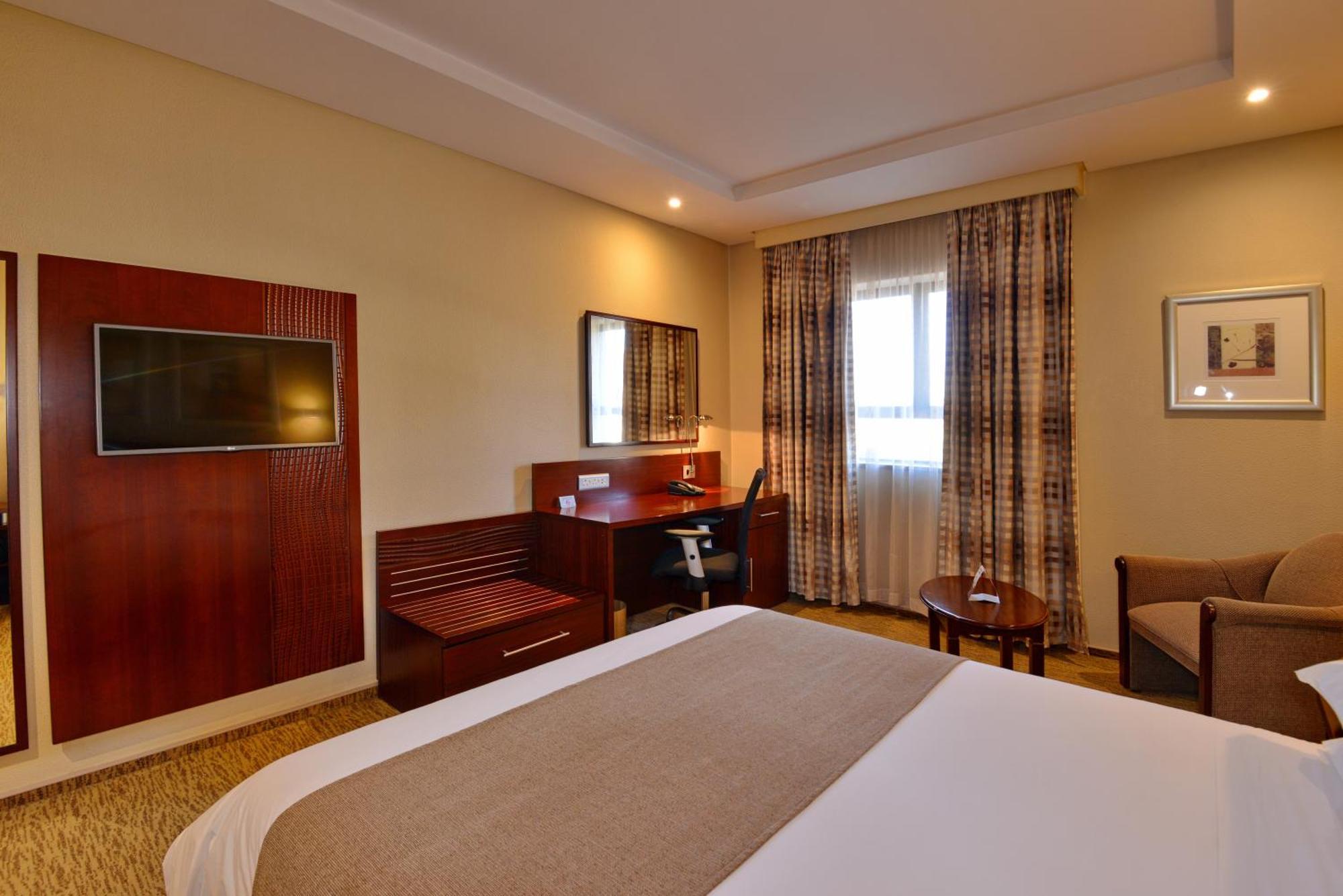 City Lodge Hotel Johannesburg Airport, Barbara Road Κέμπτον Παρκ Εξωτερικό φωτογραφία