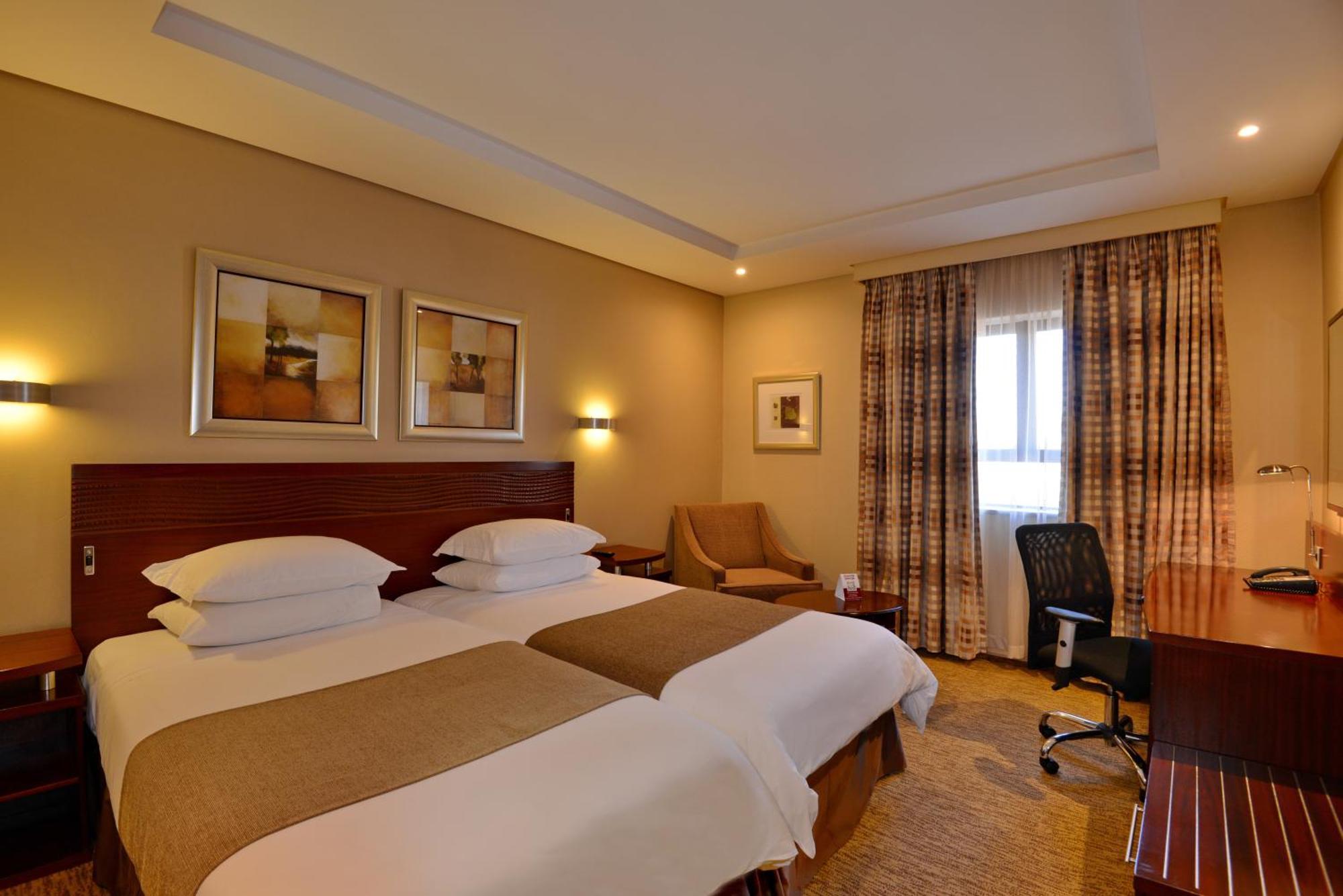City Lodge Hotel Johannesburg Airport, Barbara Road Κέμπτον Παρκ Εξωτερικό φωτογραφία