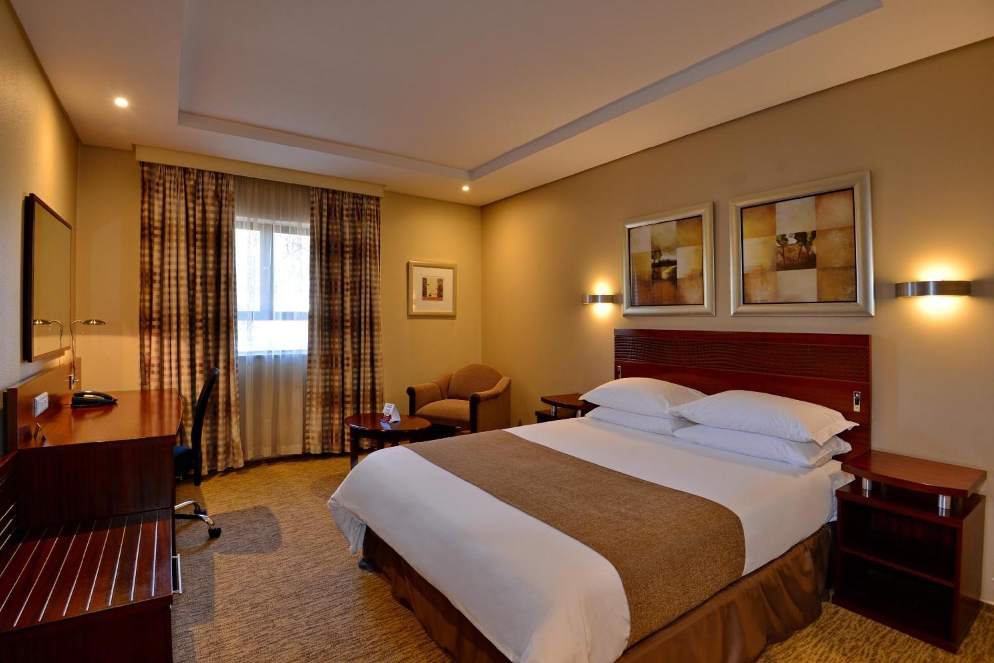 City Lodge Hotel Johannesburg Airport, Barbara Road Κέμπτον Παρκ Εξωτερικό φωτογραφία